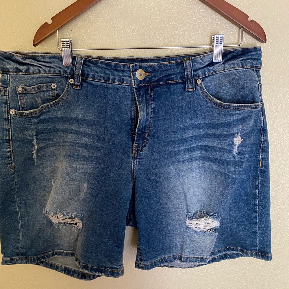 JEAN SHORTS, 16
